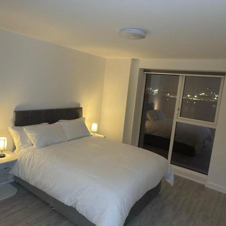 Serenity Waterfront 2 Bed Apartment Northfleet エクステリア 写真