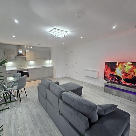 Serenity Waterfront 2 Bed Apartment Northfleet エクステリア 写真