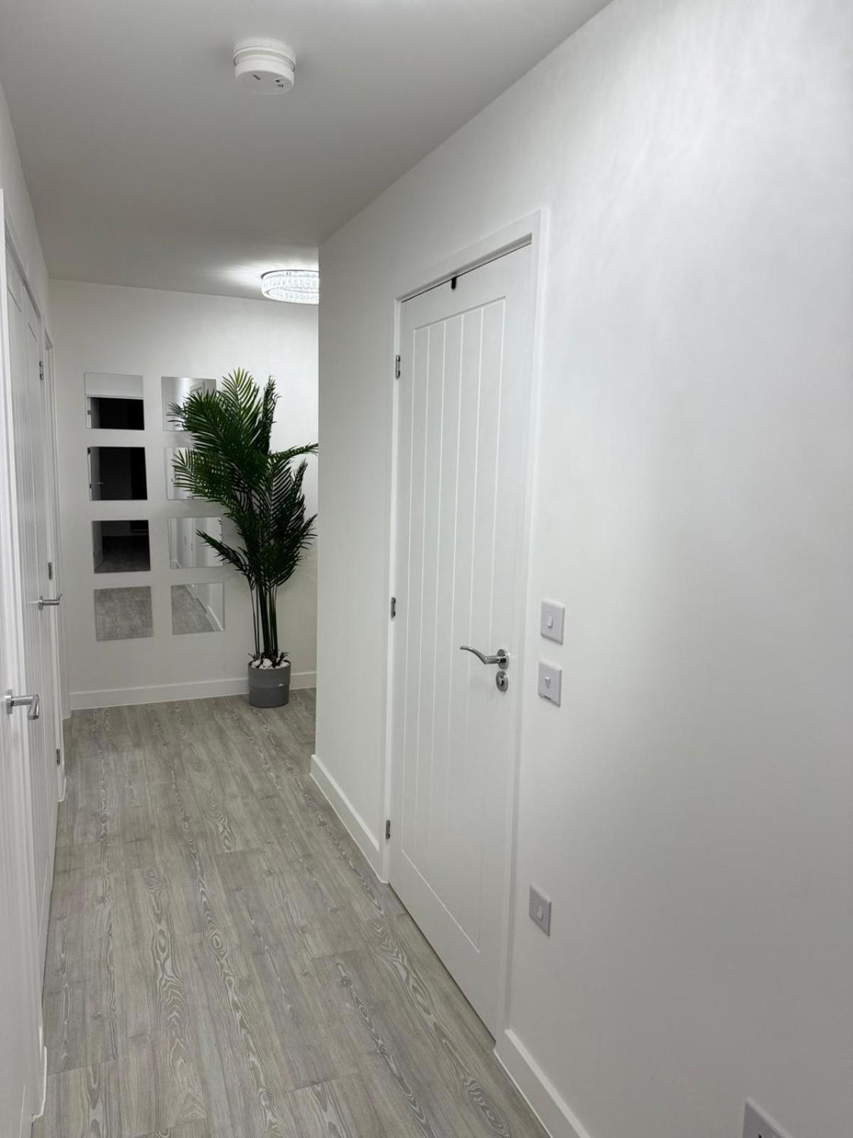 Serenity Waterfront 2 Bed Apartment Northfleet エクステリア 写真
