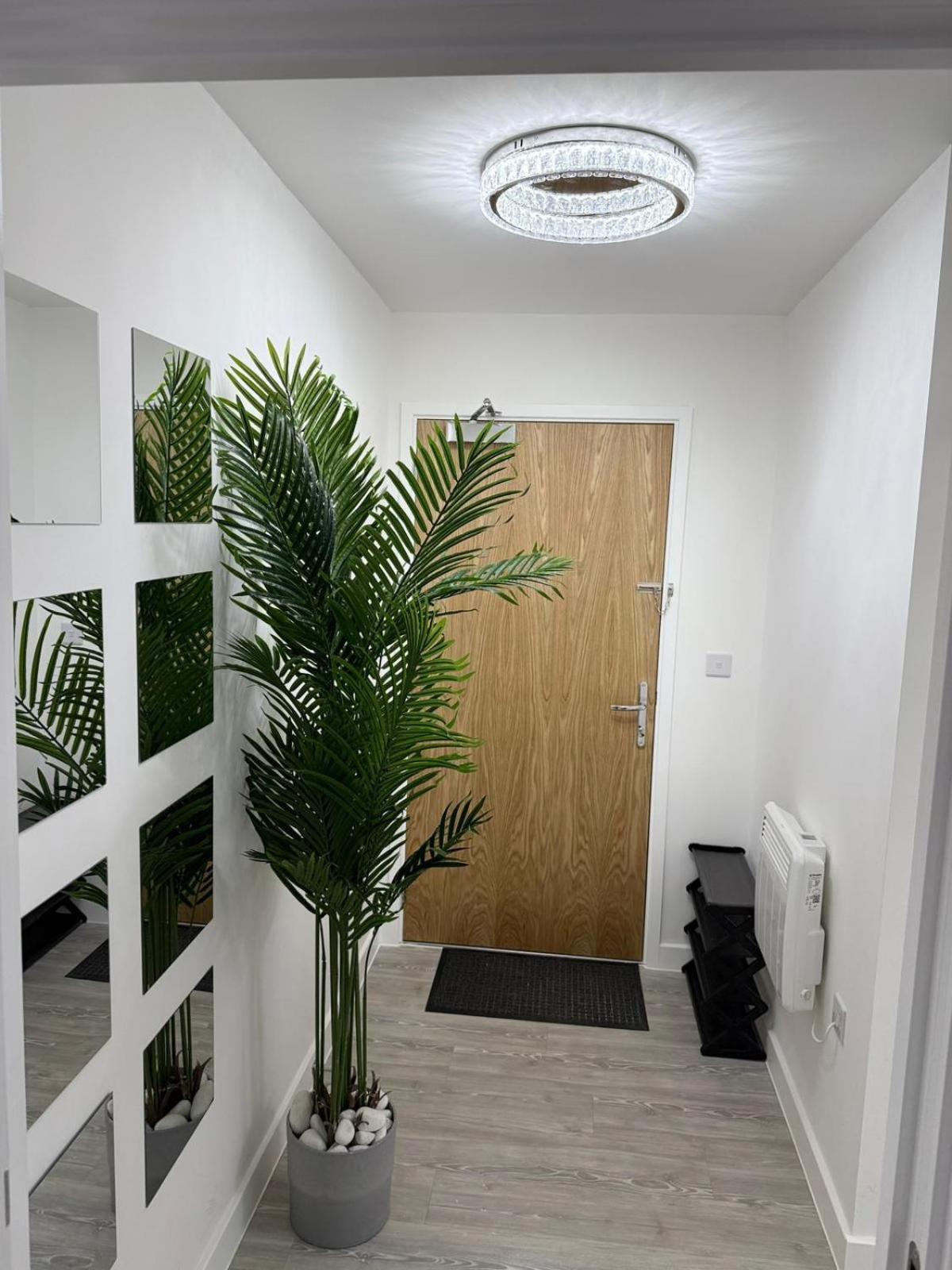 Serenity Waterfront 2 Bed Apartment Northfleet エクステリア 写真