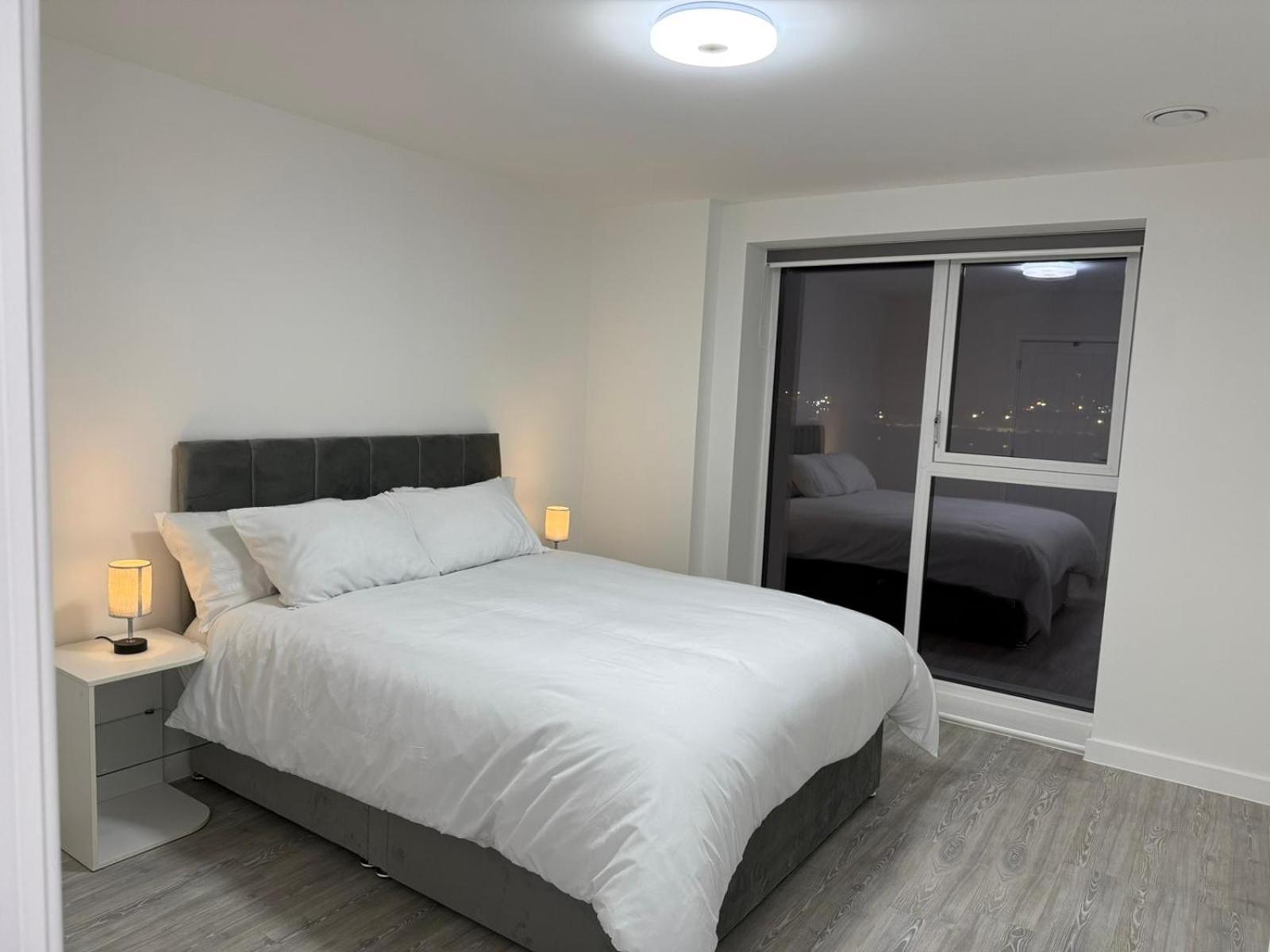Serenity Waterfront 2 Bed Apartment Northfleet エクステリア 写真
