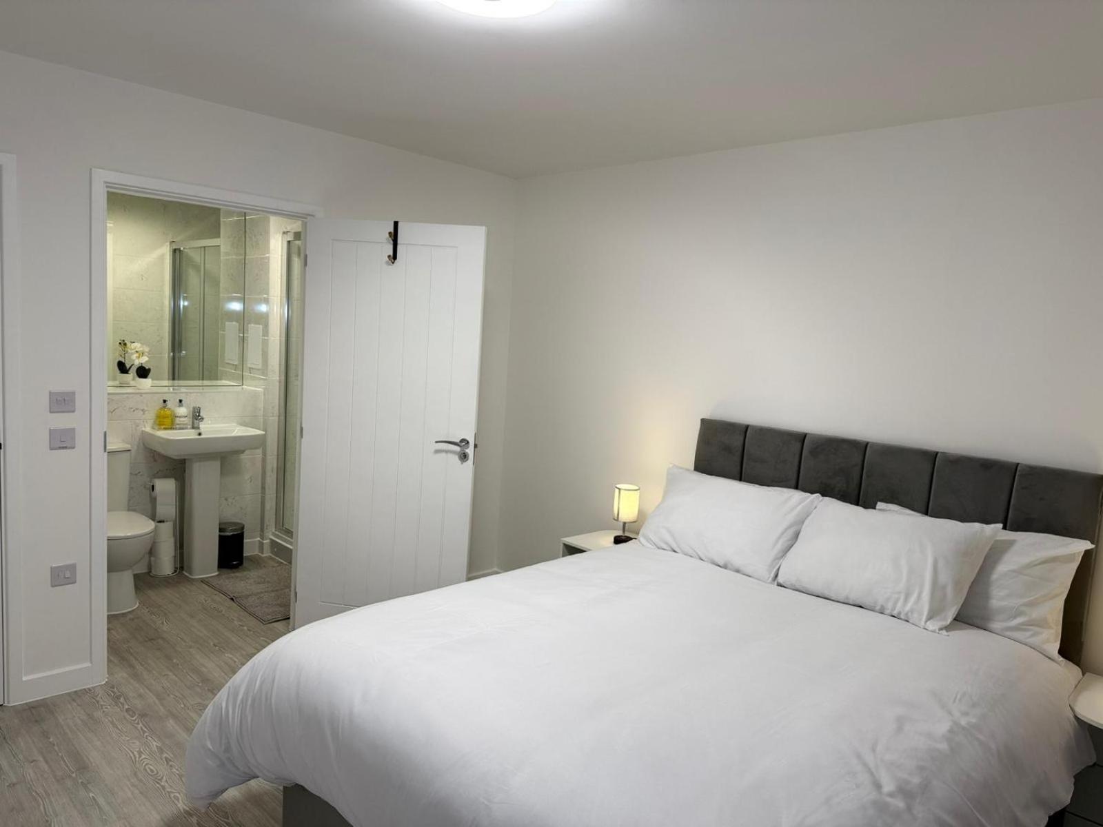 Serenity Waterfront 2 Bed Apartment Northfleet エクステリア 写真