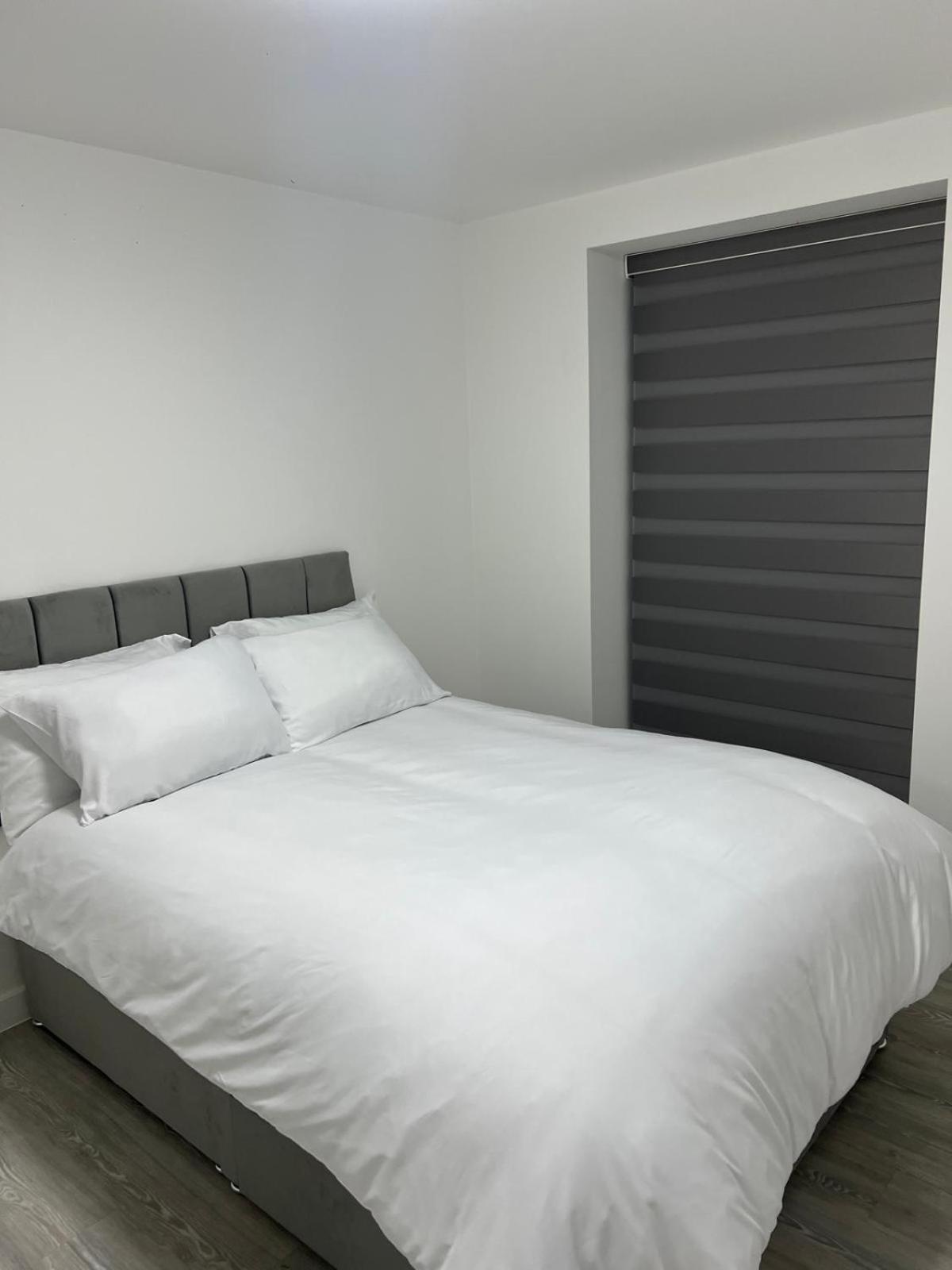 Serenity Waterfront 2 Bed Apartment Northfleet エクステリア 写真