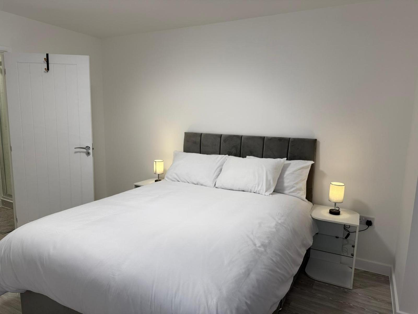 Serenity Waterfront 2 Bed Apartment Northfleet エクステリア 写真