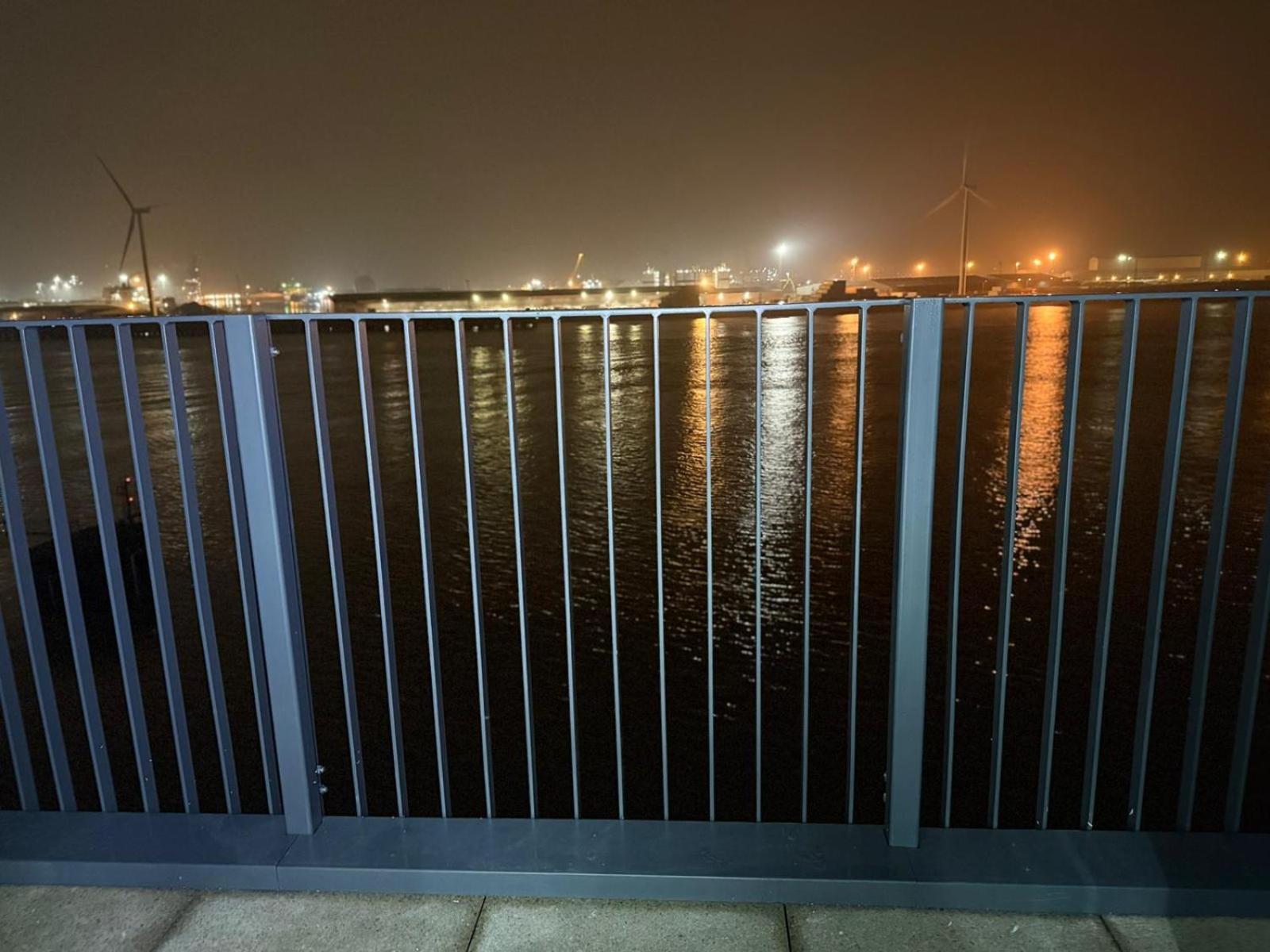 Serenity Waterfront 2 Bed Apartment Northfleet エクステリア 写真