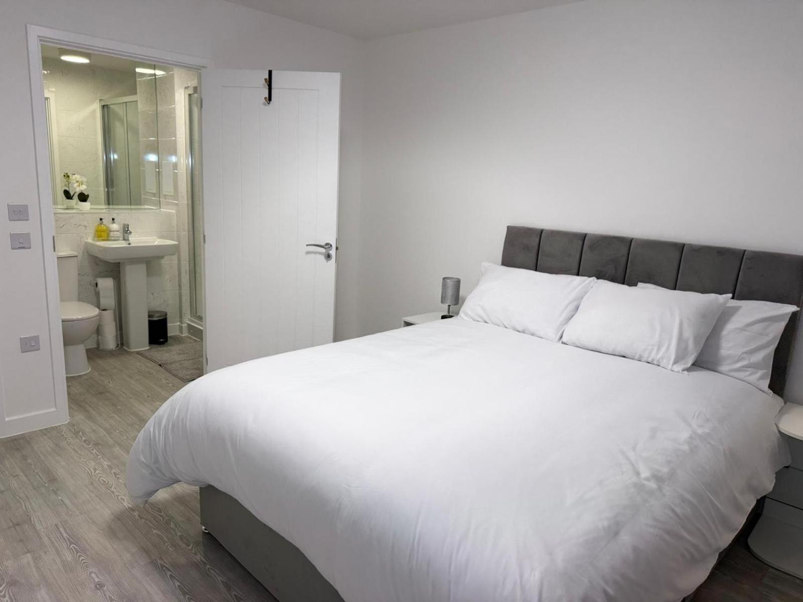Serenity Waterfront 2 Bed Apartment Northfleet エクステリア 写真